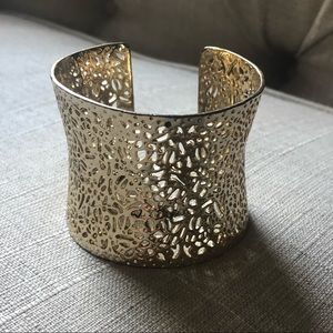 Kendra Scott gold cuff bracelet